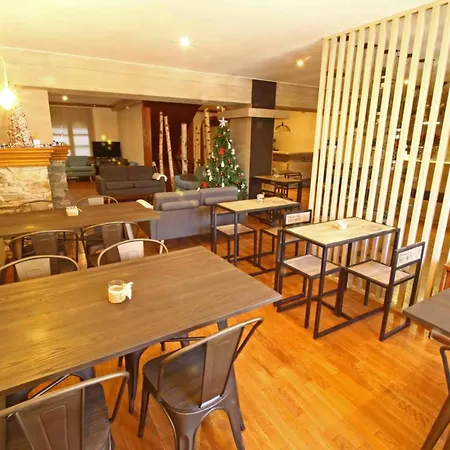 Mont-romies Hotel Salardu