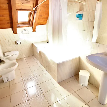 Mont-romies Otel